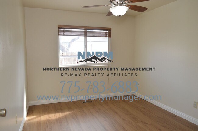 Building Photo - $2200 ~ 4 Bed ~ 2 Bath ~ Large Home on Corner lot off of S McCarren in Donner Springs Neighborhoo...