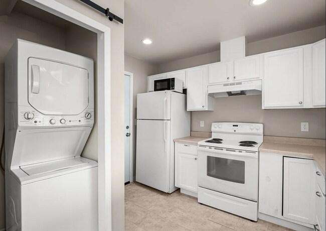 Building Photo - 3508 S 45th St