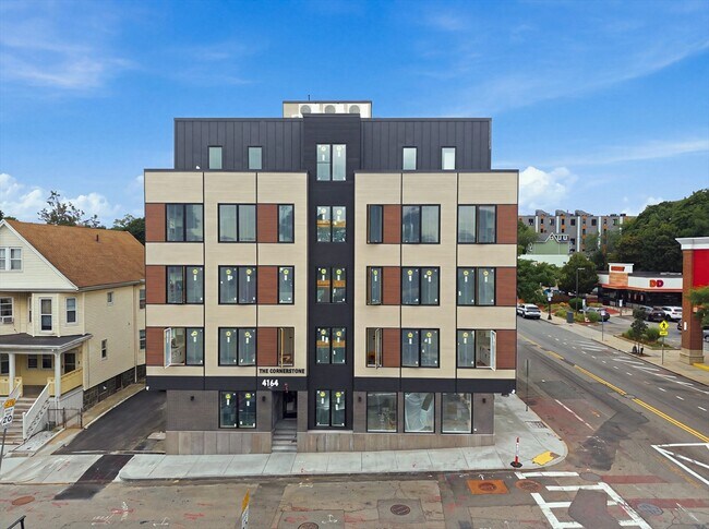 Building Photo - 4164 Washington St