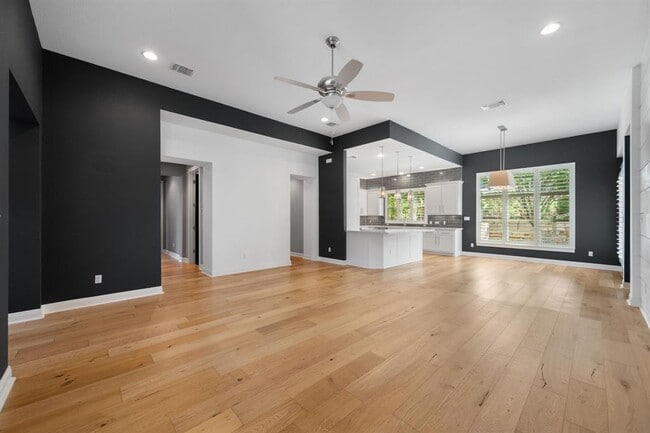 Building Photo - 13708 Golden Wave Loop