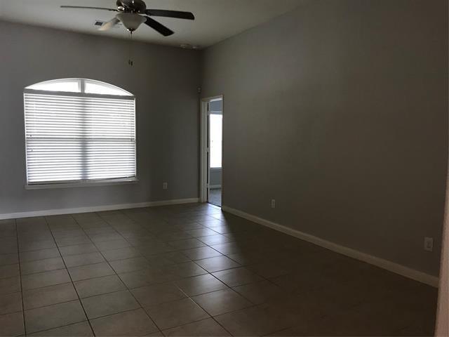 Building Photo - 1817 Mesquite Ln