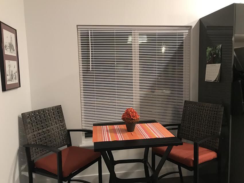 Building Photo - 343 W 12th Ave