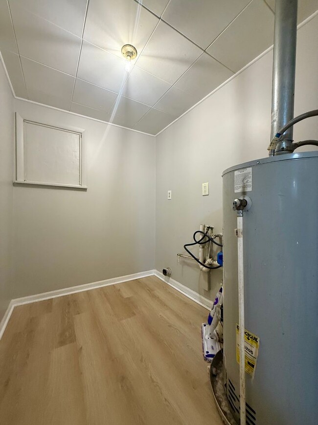 Building Photo - Two Bedroom Home in Muskegon