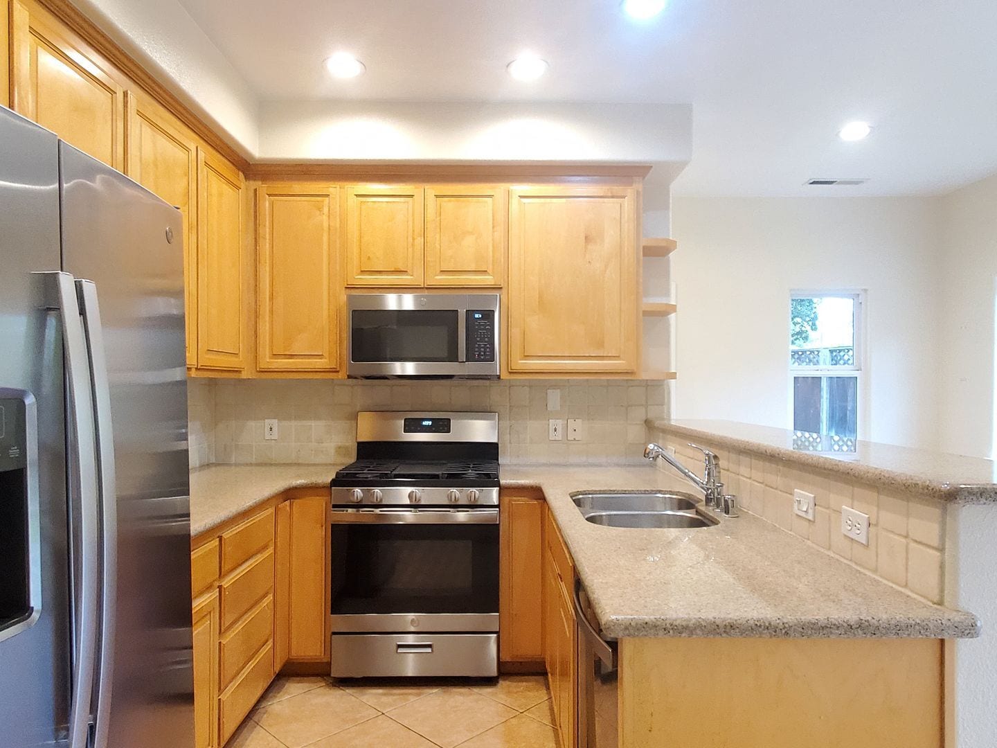 Building Photo - 1570 Layla Ct