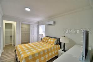 Building Photo - 2405 Roslyn Ln