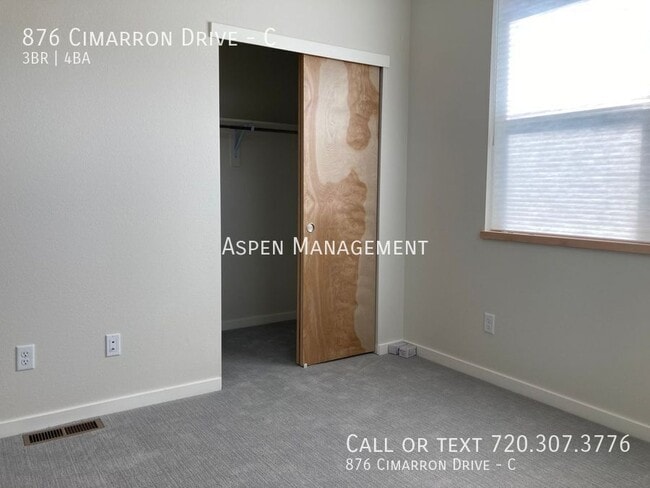 Building Photo - 876 Cimarron Dr