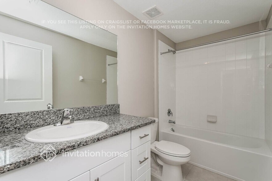 Building Photo - 2251 Treesdale Ave