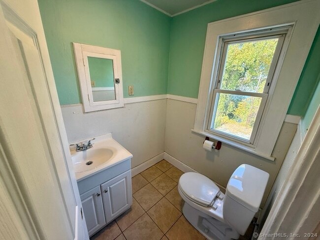 Building Photo - 26.5 Bridgeport Ave