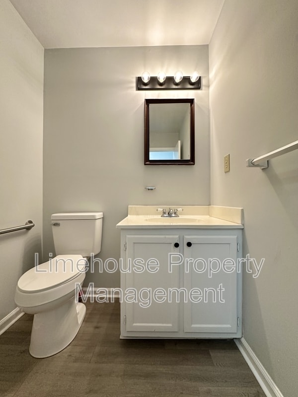 Building Photo - 4567 Genoa Cir