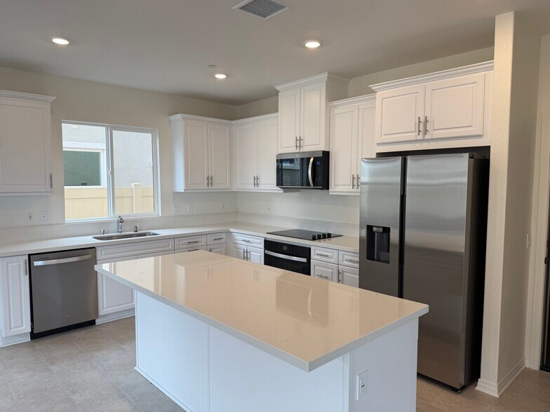 Building Photo - 9683 Manza Ct