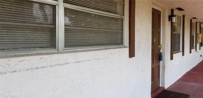 Building Photo - 2526 Taylor St