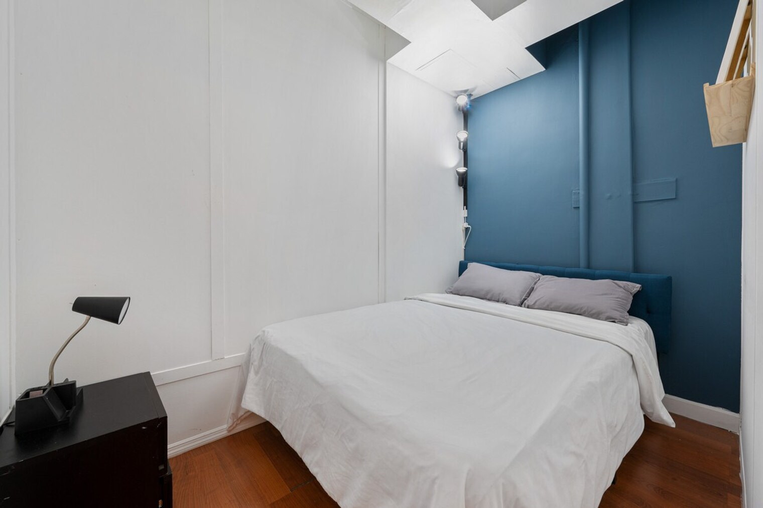 Building Photo - 474 9th Ave