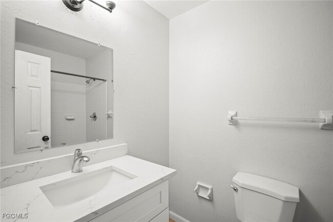 Building Photo - 15524 Crystal Lake Dr