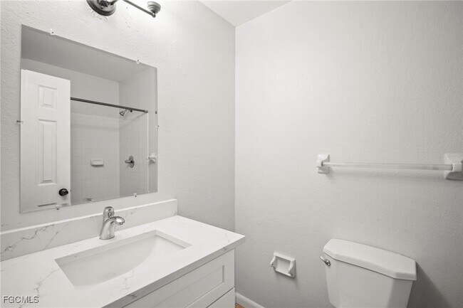 Primary Photo - 15524 Crystal Lake Dr