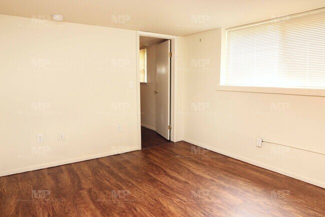 Building Photo - 644 S Meldrum St