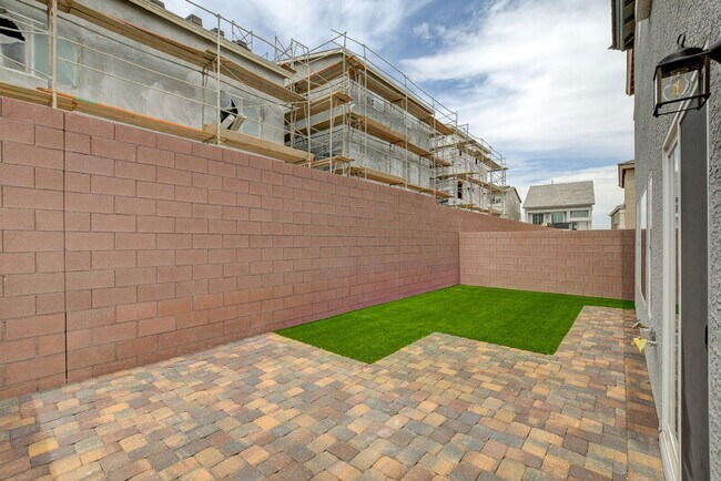 Building Photo - 7027 Jasper Hill Way