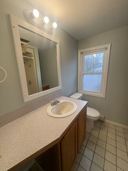 Building Photo - 530 High St