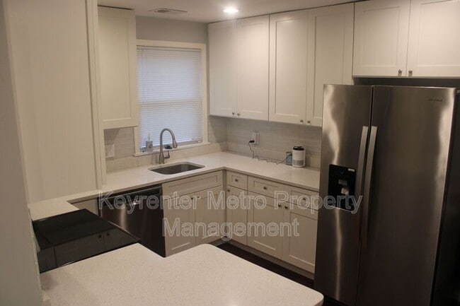 Building Photo - 17 Quire Ave