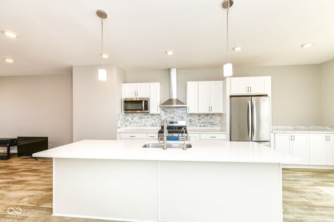 Building Photo - 2579 Filson St