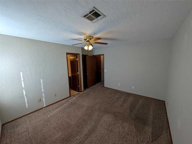 Building Photo - 3201 Lois Arlene Cir