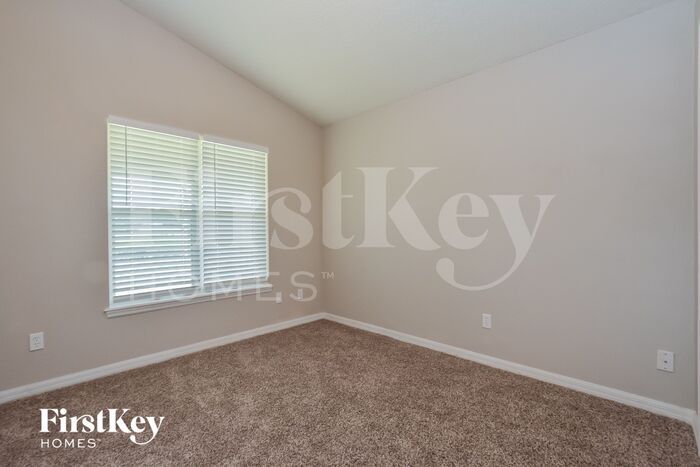 Building Photo - 6017 Spring Creek Ct