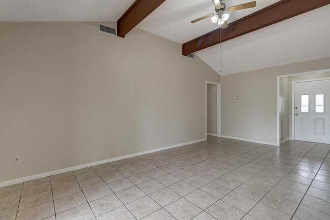 Building Photo - 5225 Bonham St