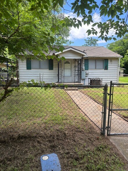 Building Photo - 502 Maxfield St