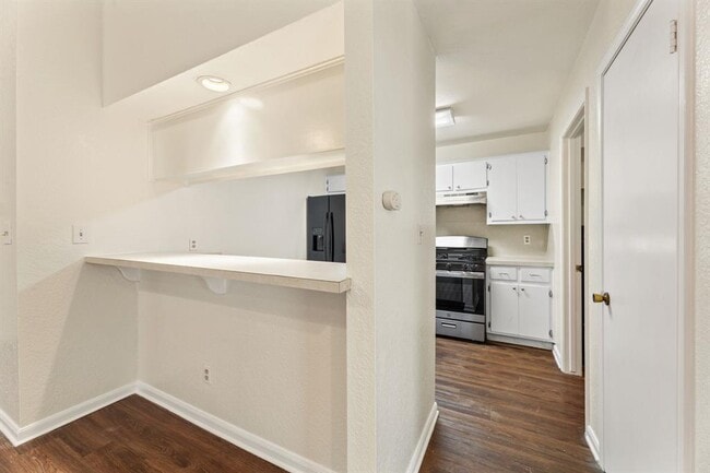 Building Photo - 2518 Howellwood Way