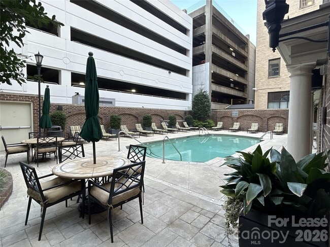 Building Photo - 230 S Tryon St