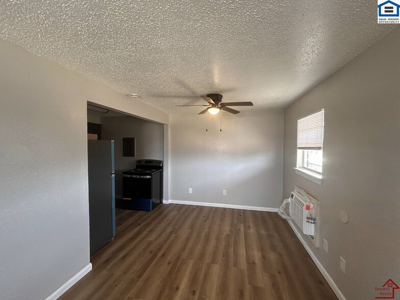 Building Photo - 1314 NW Irwin Ave