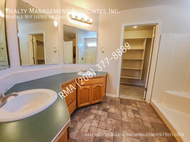 Building Photo - Quiet 3 Bedroom House in Star