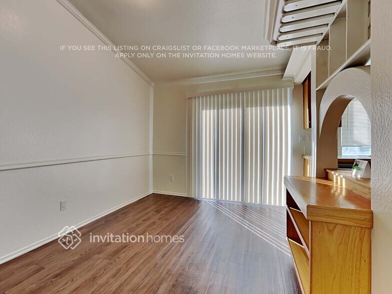 Building Photo - 3140 Crowne Dr