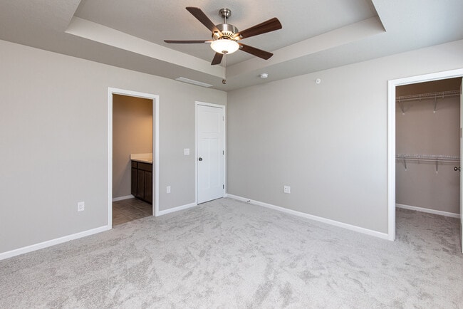 Building Photo - 6128 Bradford Ln