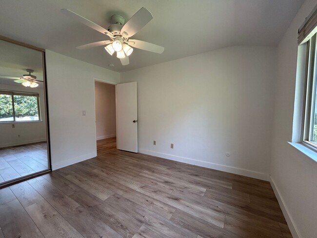 Building Photo - Spacious 4-Bedroom 2.5 Bath Single-Story H...