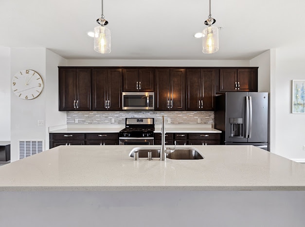 Building Photo - 15442 Eames Way