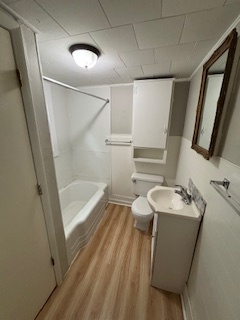 Building Photo - 217 Dotson St