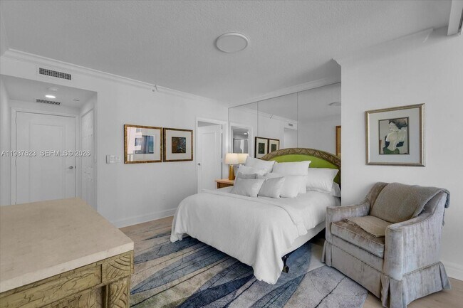 Building Photo - 1455 Ocean Dr