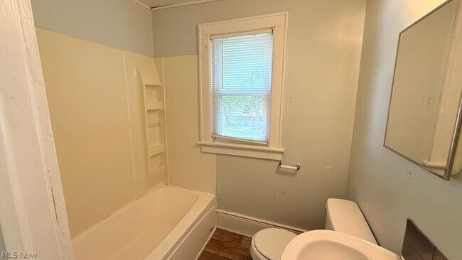 Building Photo - 1083 Stroman Ave