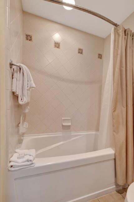 Building Photo - 5002 S Sandestin Blvd