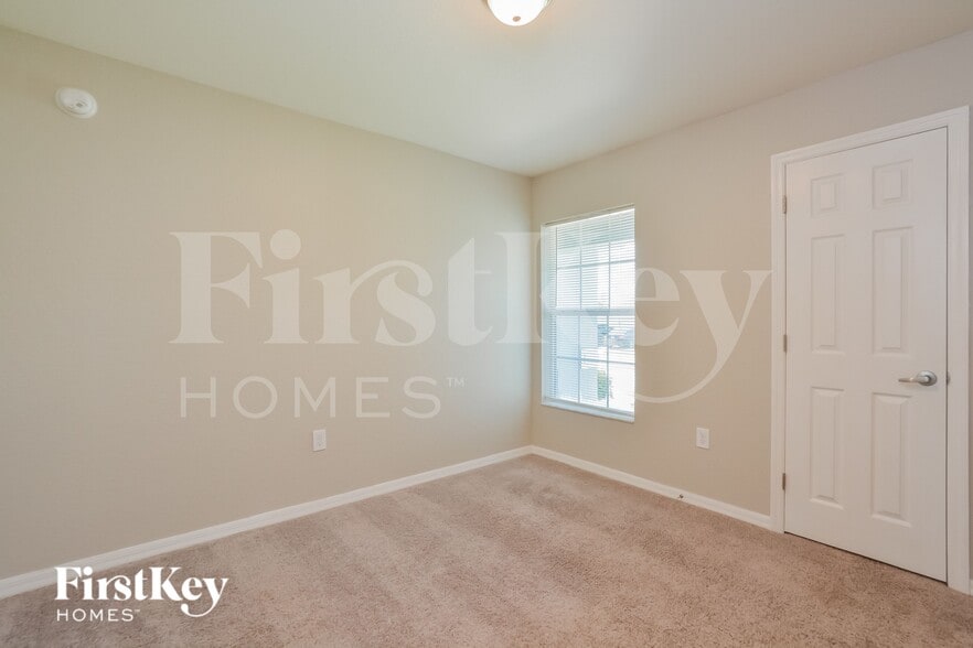 Building Photo - 127 Sandhill Crane Ln