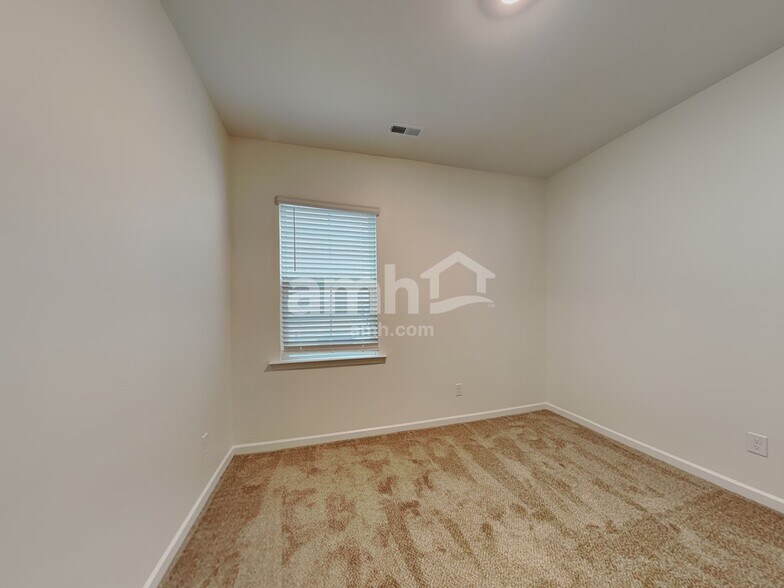 Building Photo - 416 Bryson Blvd