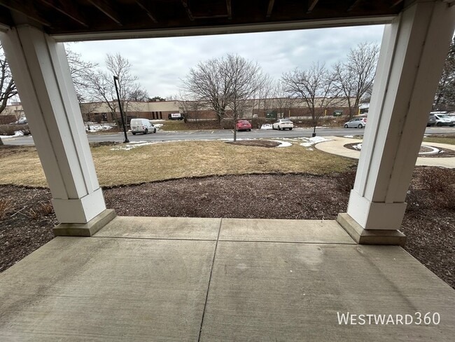 Building Photo - 5501 Carriage Way Dr