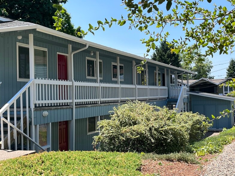 1948 Harris - 1948 Harris St
