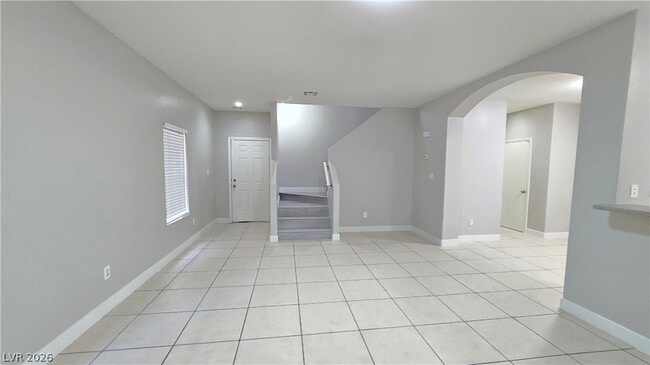 Building Photo - 1614 White Skies Ct