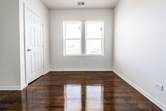 Building Photo - 7800 S Ashland Ave 1607-09 W 78th Chicago, IL 60620