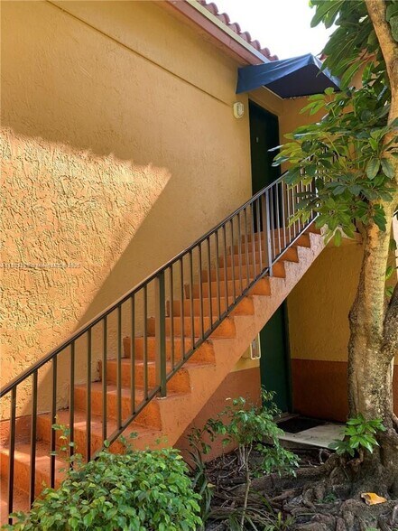 Building Photo - 10717 Cleary Blvd