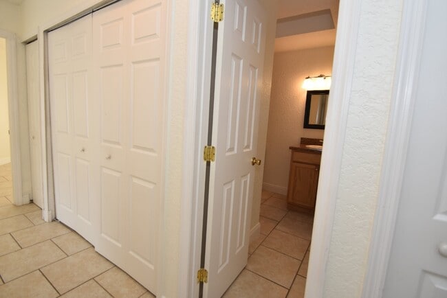 Building Photo - 42 Coral Reef Ct N