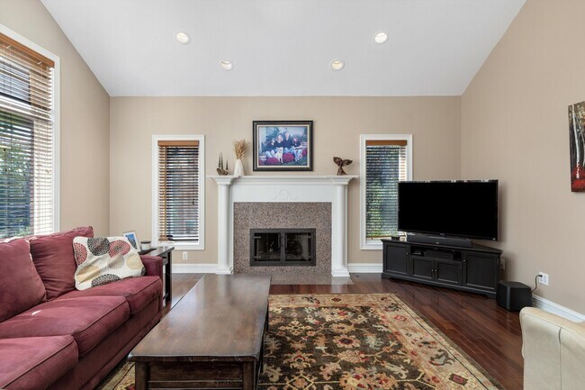 Building Photo - 7040 Royal Villa Ct