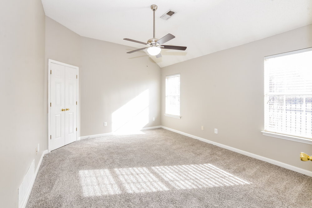 Building Photo - 8180 Cross Point Dr