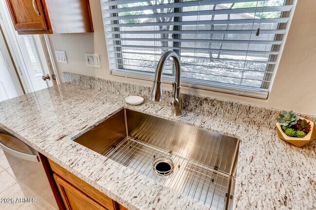 Building Photo - 15261 W Custer Ln